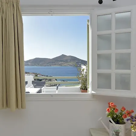 Hara Studios And 3* Naousa (Paros)