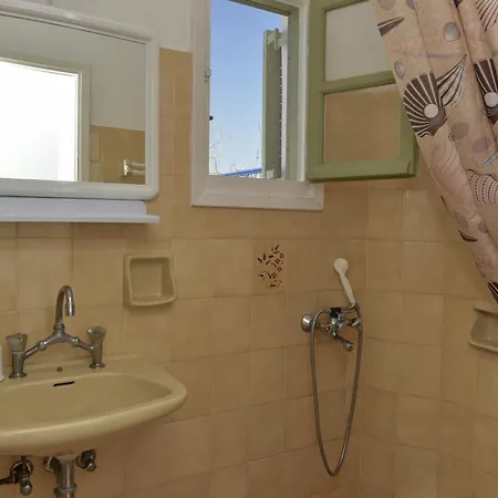 Hara Studios And Naousa (Paros)