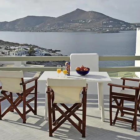 Hara Studios And 3* Naousa (Paros)