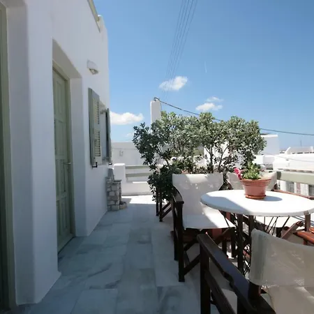 Hara Studios And 3* Naousa (Paros)