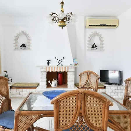 Hara Studios And 3* Naousa (Paros)