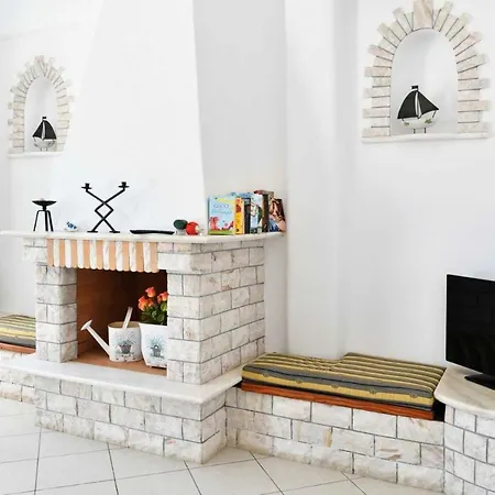 Hara Studios And Naousa (Paros)