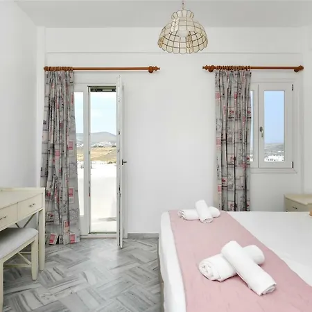 Hara Studios And Aparthotel Naousa (Paros)