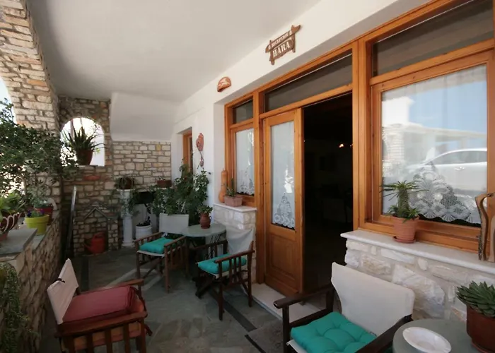 Apartmanhotel Hara And 3*